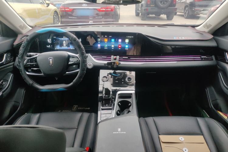 Used Bestune B70 2023 Third Generation 1.5T Automatic Enjoyment Version Center Console