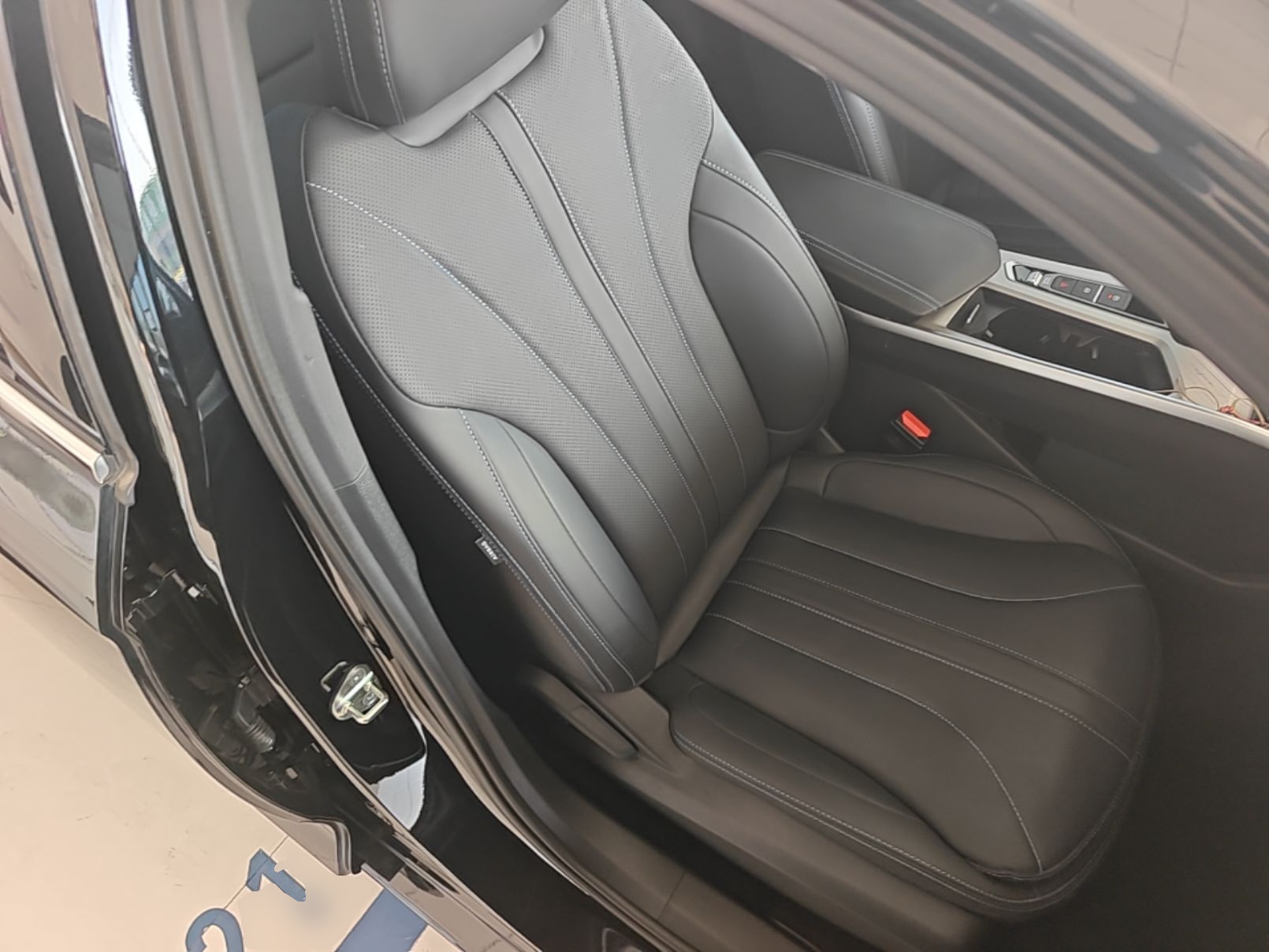 Geely Auto Preface 2025 Dongfang Yao 1.5TD Fuyao Edition — снимка 19