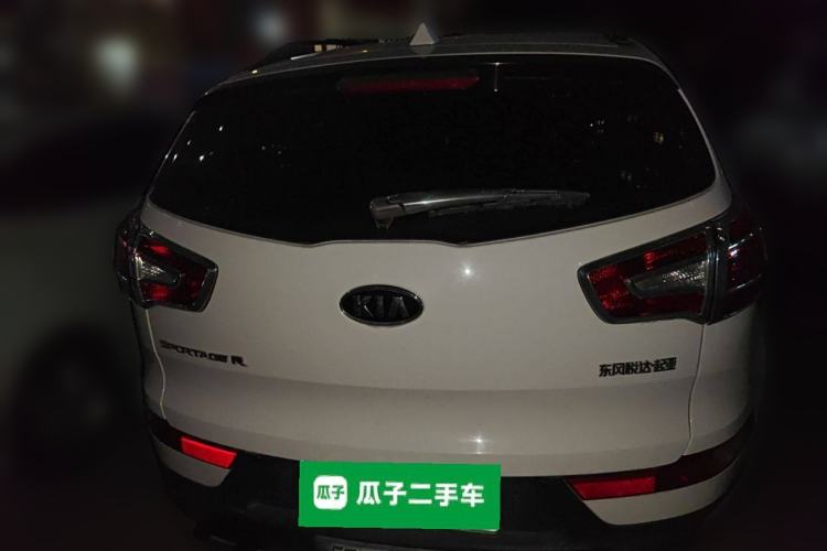 Used Kia Sportage R 2014 2.0L Manual Two-Wheel Drive GL Trim