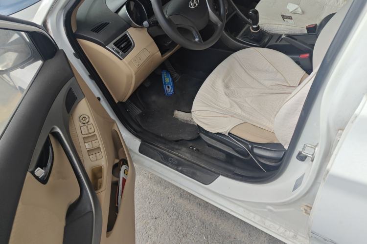 Used Hyundai Elantra (5th Generation / Langdong) 2012 1.6L Manual Leading Model
