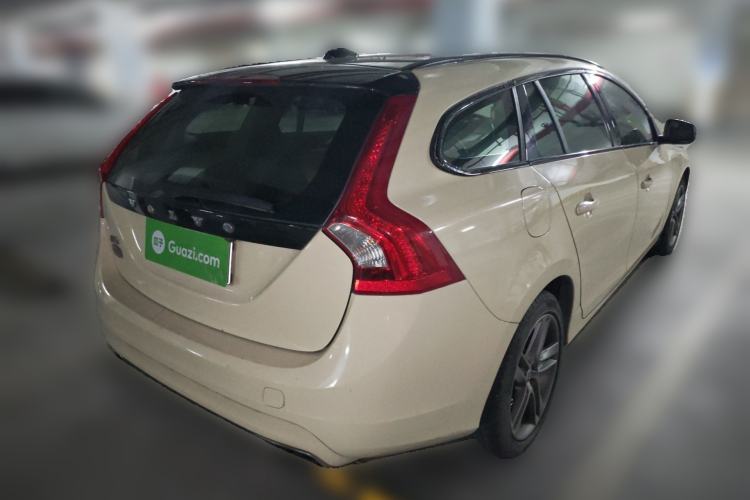 Used Volvo V60 2015 T5 Zhiya Edition Rear Right 45 Deg