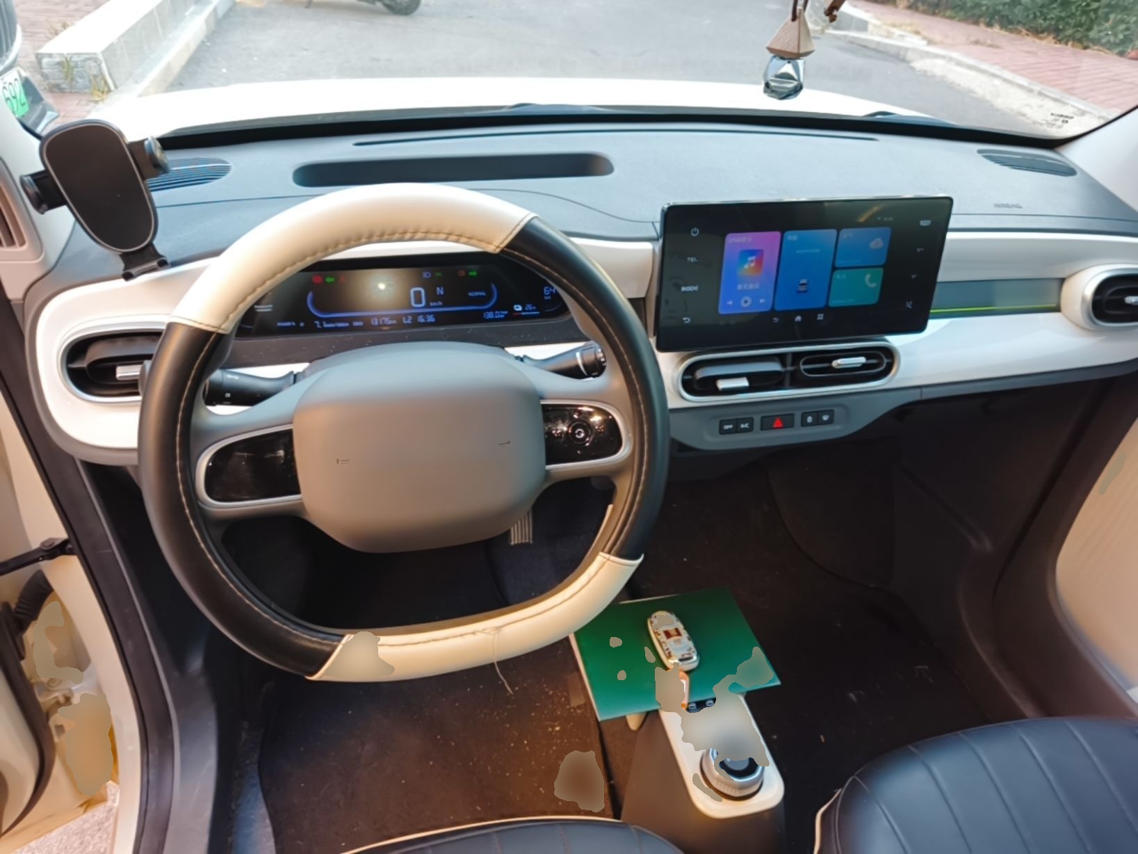 Geely Galaxy Panda 2025 210 km – Yuanqi Bear — снимка 12