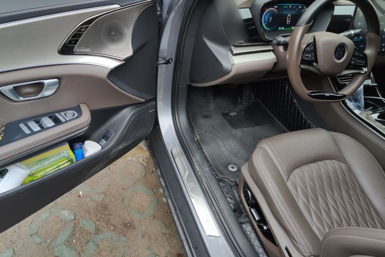 Used BYD Han 2022 EV Genesis Edition 715KM Front-Wheel-Drive Prestige Model
