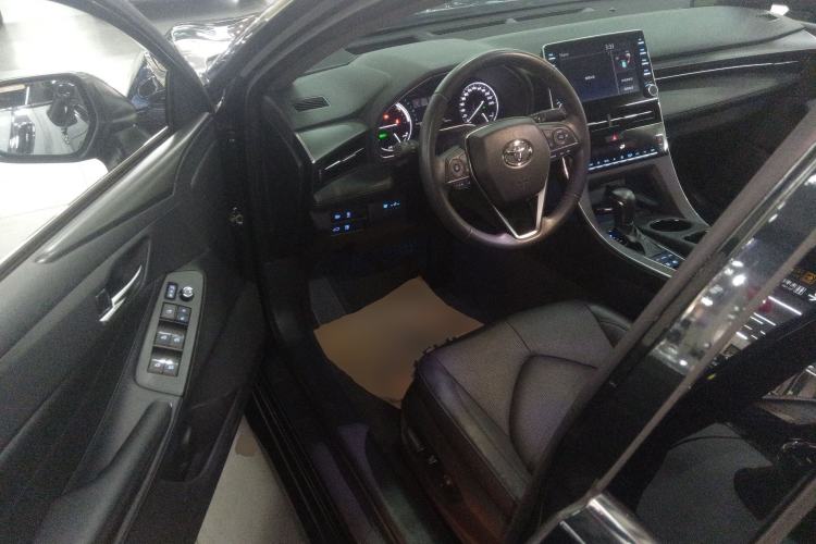 Used Toyota Avalon 2019 Dual-Engine 2.5L Luxury Edition China VI Standard Driver Seat