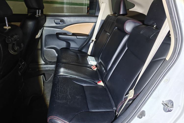 Used Honda CR-V 2016 2.0L two-wheel drive Urban Edition Left Rear Seat