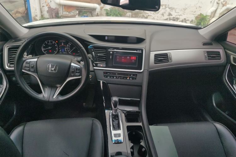 Used Honda Spirior 2015 2.0L Prestige Edition
