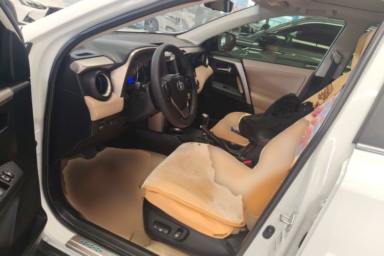 Used Toyota RAV4 2013 2.0L CVT Four-Wheel Drive New Edition
