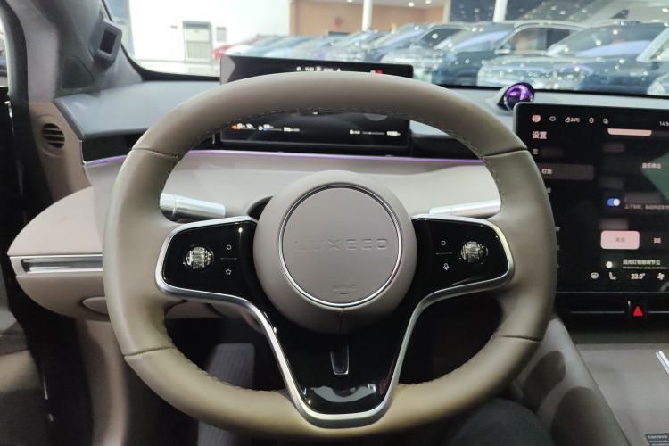 Used Hima Luxeed R7 2025 Range-Extended Version 251 km Max