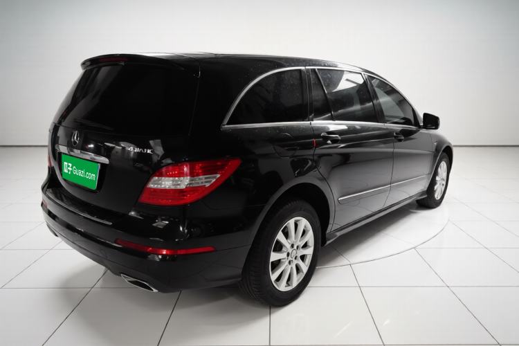 Used Mercedes-Benz R-Class 2017 R 320 4MATIC Business Edition Prestige Model Exterior 5