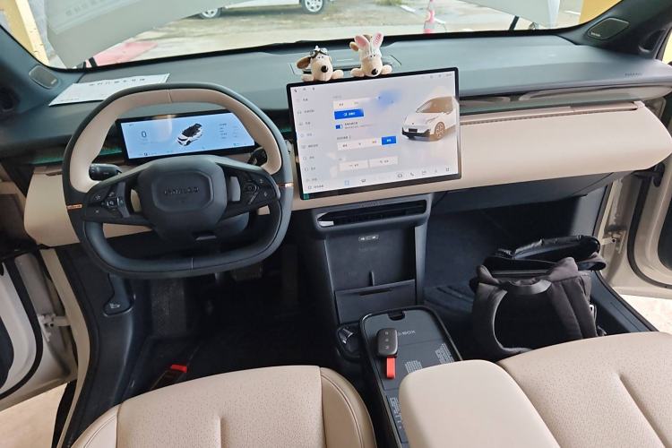 Used Lynk & Co Z20 2025 530 km Range Rear-Wheel Drive Pro