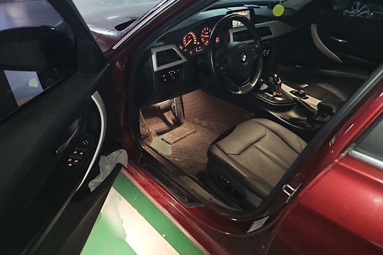 Used BMW 3 Series 2015 316Li Fashion Model
