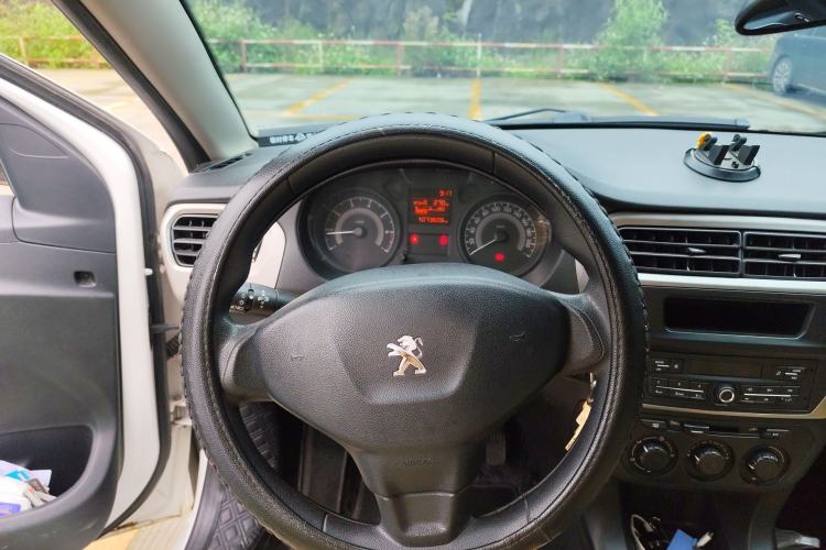 Used Peugeot 301 2016 1.6L Manual Comfort Edition Steering Wheel