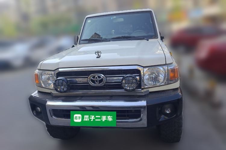 Used Toyota Land Cruiser 
