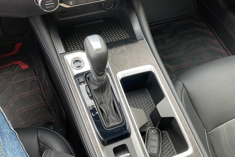 Used Nissan Teana 2022 2.0L XL-Upr Enjoyment Edition Gear Lever