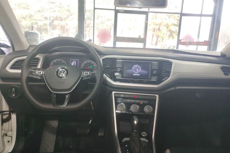 Used Volkswagen T-ROC 2020 280TSI DSG Two-Wheel-Drive Elite Version Center Console