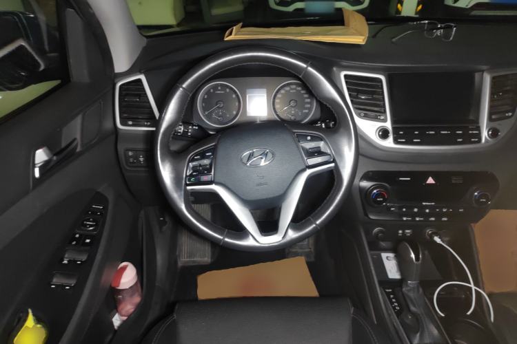 Used Hyundai Tucson 2015 1.6T Dual-Clutch Two-Wheel-Drive Leading Model
