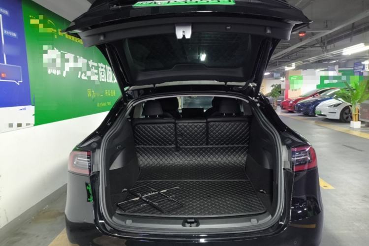 Used Tesla Model Y 2023 Rear-Wheel-Drive Version
