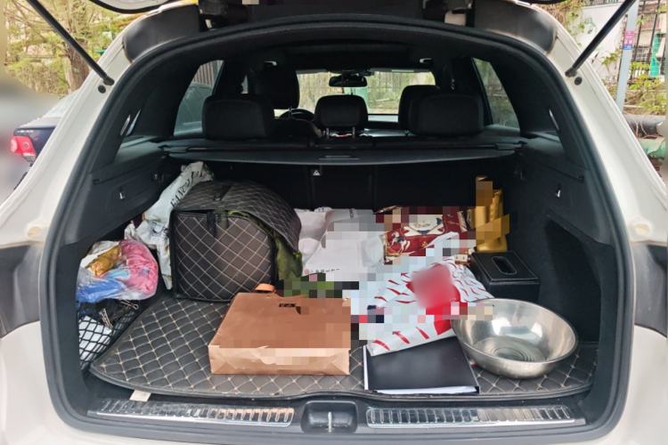 Used Mercedes-Benz GLC 2017 GLC 260 4MATIC Dynamic Edition Trunk