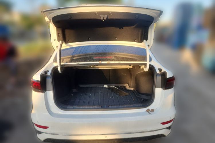 Used Geely Auto Emgrand 2025 4th Generation 1.5L CVT Luxury Version
