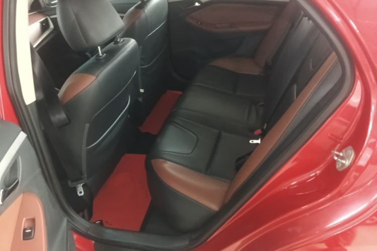 Used BYD G5 2014 1.5TID Automatic Prestige Model
