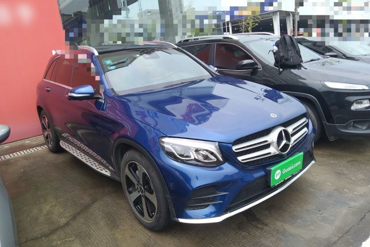 Used Mercedes-Benz GLC 2019 Facelift GLC 260 L 4MATIC Luxury Model Front Right 45 Deg