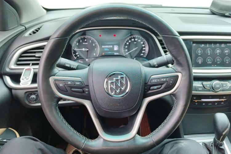 Used Buick GT 2018 18T Automatic Flagship Model Steering Wheel