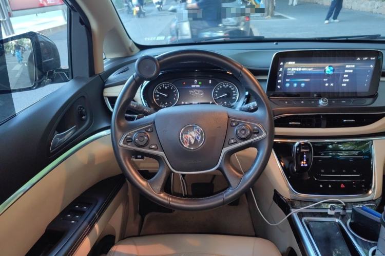 Used Buick GL8 2023 Land Executive Class Deluxe Model
