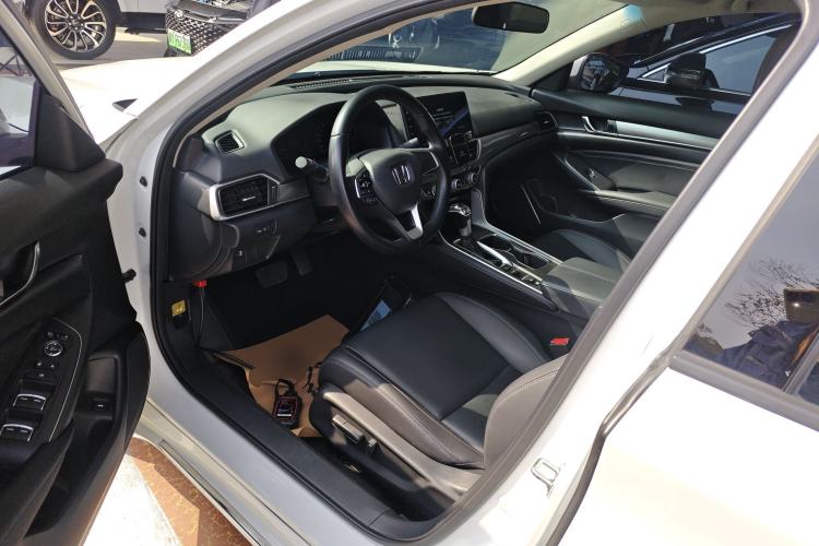 Used Honda Accord 2022 260TURBO Luxury Edition Driver Seat