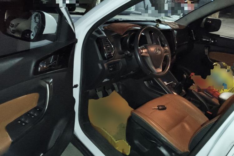 Used Oshan CX70 2016 1.6L Manual Luxury Model
