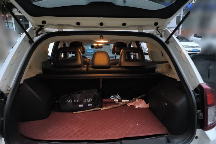 Used Jeep Compass 2014 Revised Version 2.4L Four-Wheel Drive Luxury Edition Trunk