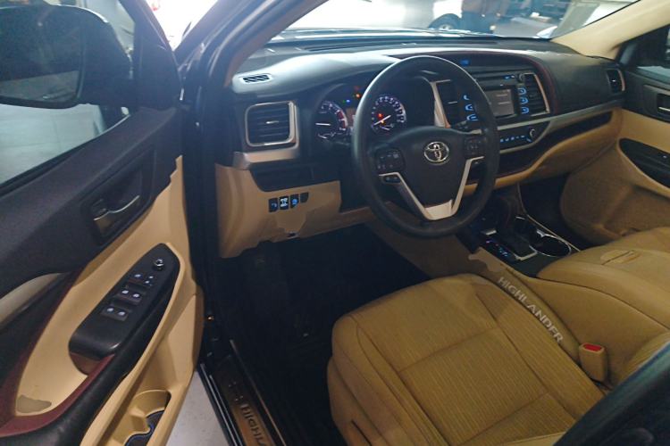 Used Toyota Highlander 2015 2.0T Two-Wheel Drive Elite Edition 7 Seats