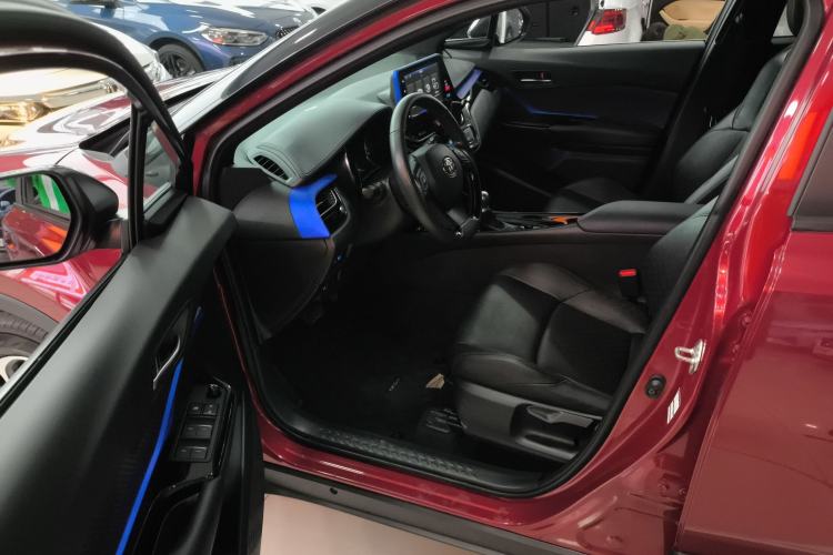 Used Toyota IZOA 2018 2.0L Yichi Version China VI Standard
