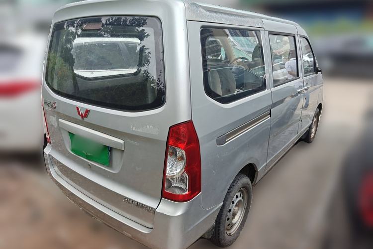Used Wuling Rongguang 2014 1.5L S Base Version
