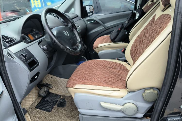 Used Mercedes-Benz Vito 2011 2.5L 7-seater executive version Left Front Seat