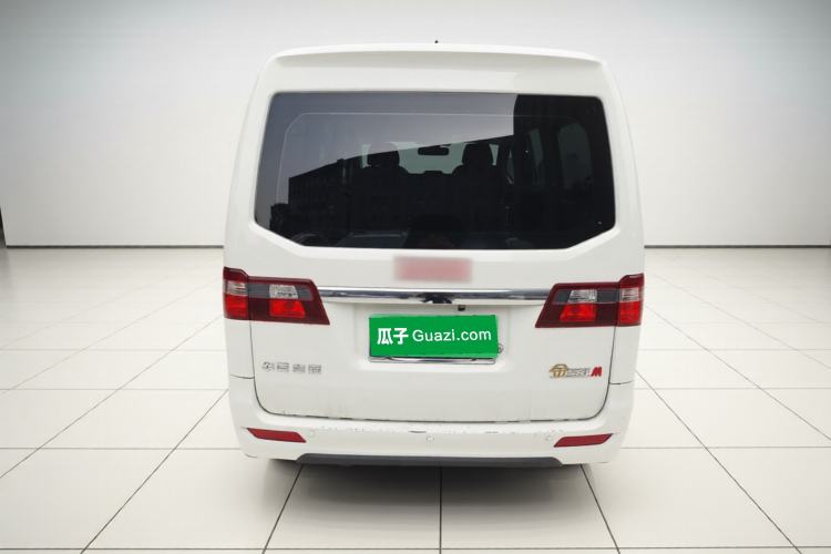 Used Jinbei Gold Hiace M Classic 2022 1.5L Travel Lion Passenger Van 6 Seats