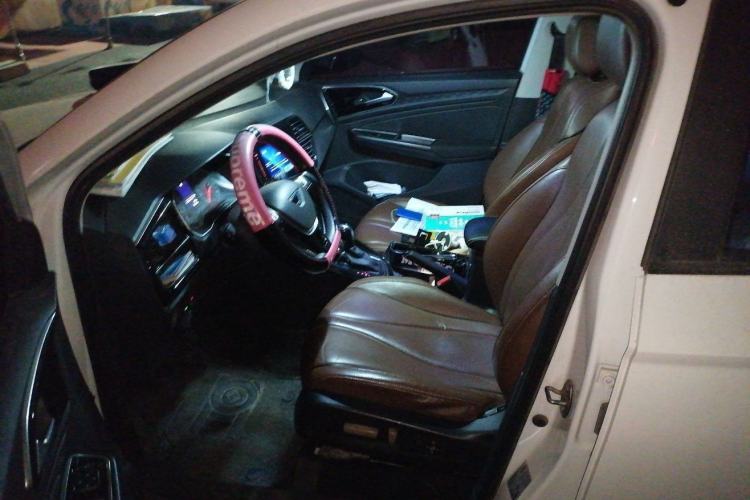 Used Jetta VS5 2021 280TSI Automatic Trend Edition Interior 2