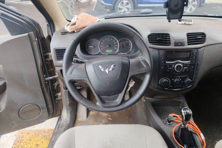 Used Wuling Hongguang 2014 1.5L Base Version