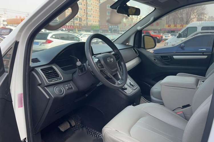 Used SAIC MAXUS G10 2022 2.0T Automatic Smart Enjoyment Version Gasoline 7 Seats
