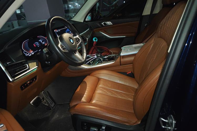 Used BMW X7 2022 xDrive40i Executive M Sport Package Left Front Seat