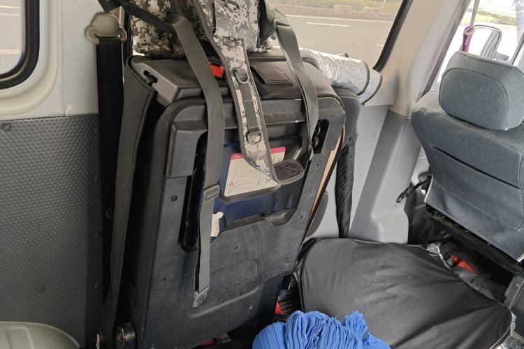 Used SAIC MAXUS Xintu V80 2018 2.5T 6-speed manual Aoyuntong short-wheelbase ultra-low roof 5- or 6-seat model