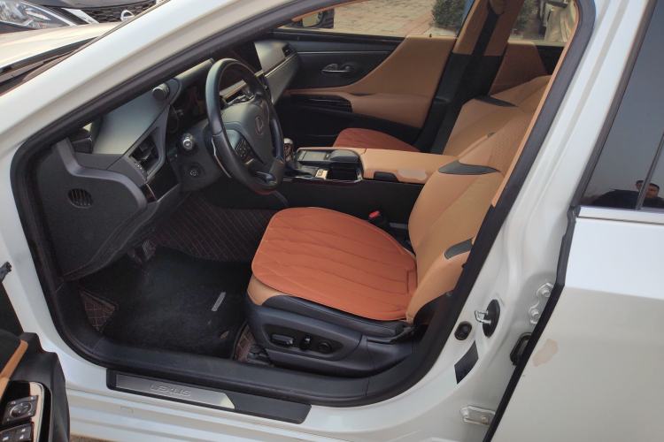 Used Lexus ES 2021 200 Excellence Edition