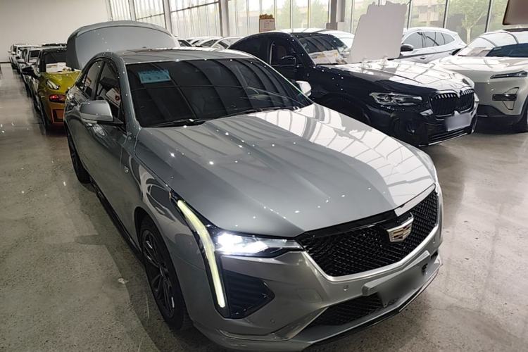 Used Cadillac CT4 2023 25T Luxury Model Front Right 45 Deg