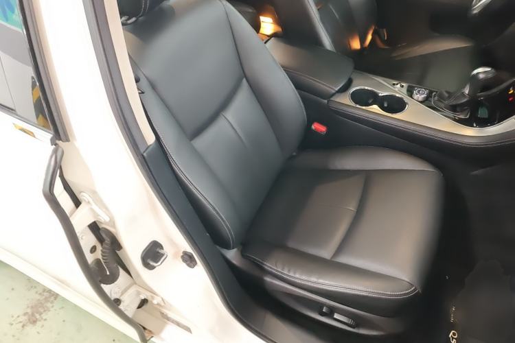 Used Infiniti Q50L 2015 2.0T Enjoyment Edition Right Front Seat