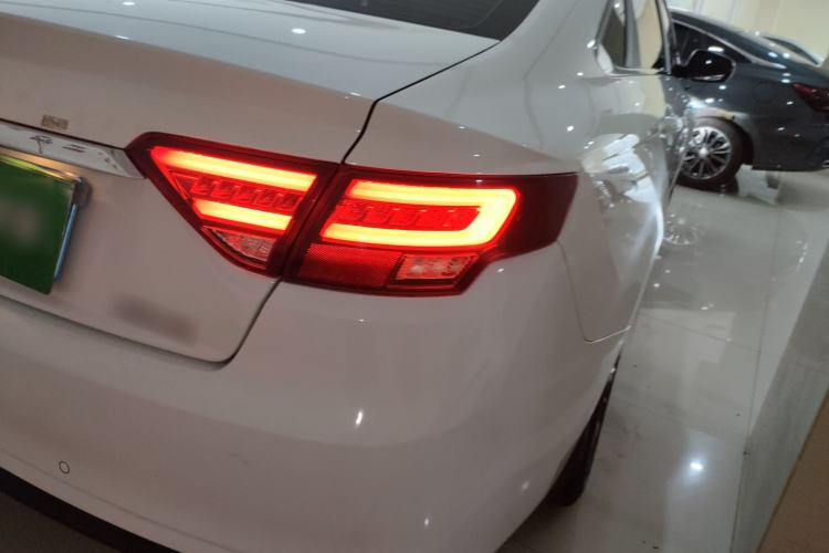 Used Geely Auto Emgrand GL 2021 UP 1.4T CVT Leading Edition Exterior 3