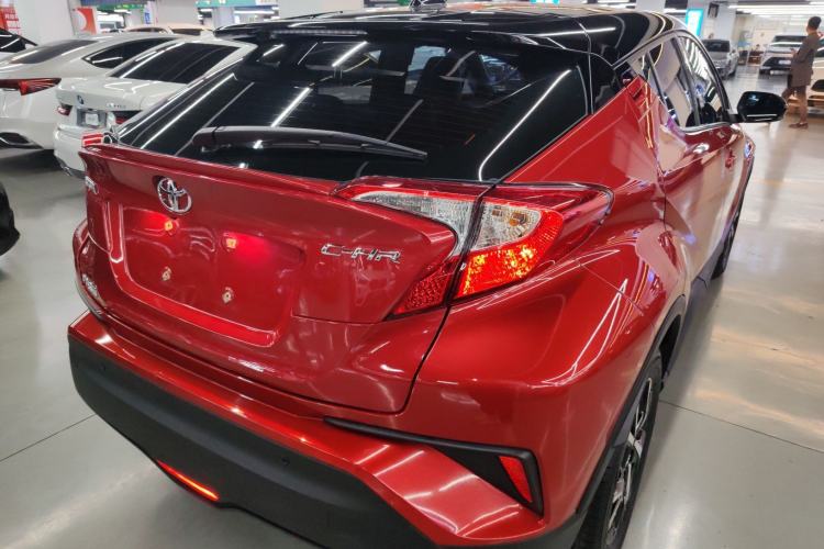 Used Toyota C-HR 2020 2.0L Leading Edition Rear Right 45 Deg