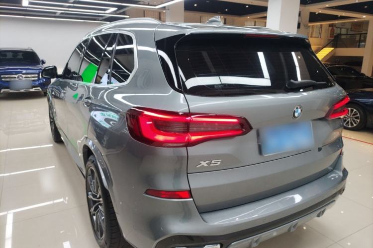 Used BMW X5 2022 Restyled xDrive 30Li Luxury Version M Sport Package
