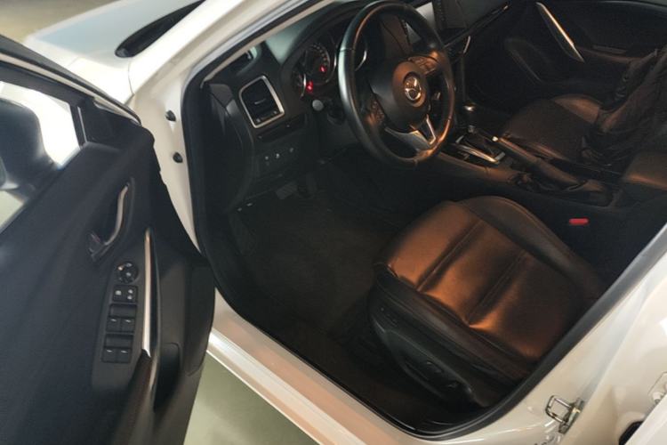 Used Mazda Atenza 2015 2.0L Blue Sky Luxury Edition

