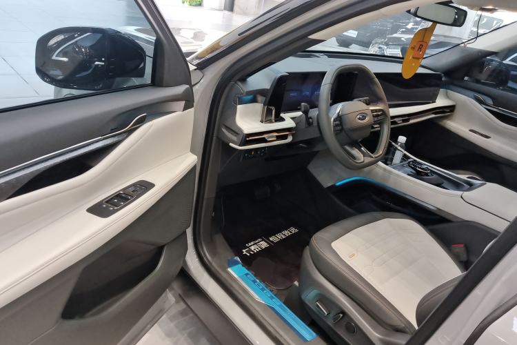 Used Ford Edge 2023 Ford Explorer L 2.0T EcoBoost Four-Wheel Drive 7-Seater Supreme Model