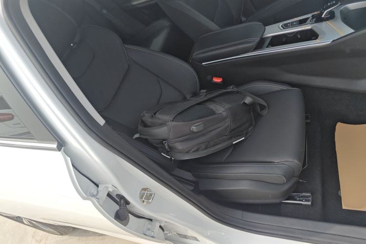 Used Geely Auto Emgrand L HiP 2024 Longteng Edition 1.5TD-DHT Pro 100KM Superior Model Right Front Seat