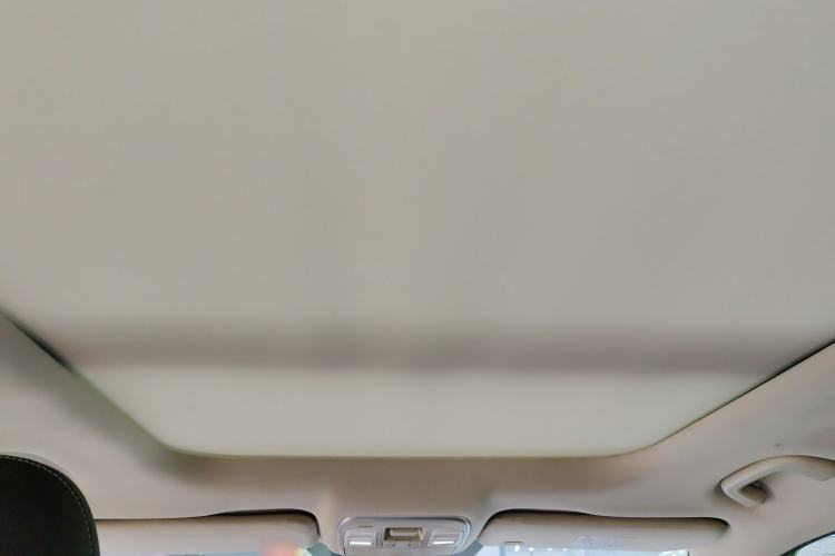 Used Geely Auto Emgrand X7 Sport 2016 2.0L Manual ZhiShang Version Headliner